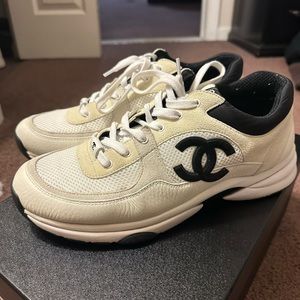 Men’s Chanel sneakers size 44 black and white